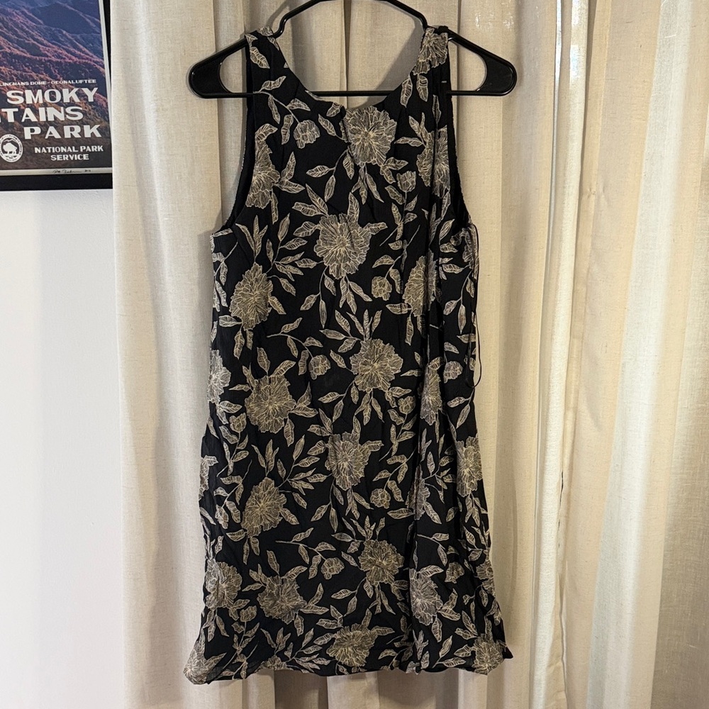 Abercrombie & Fitch Black and Gold Floral Mini Dress
